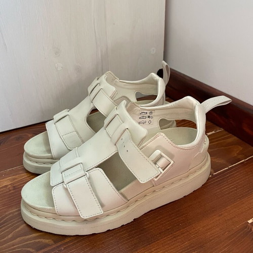 Dr. Martens Kamilah off-white sandals like new, size 39