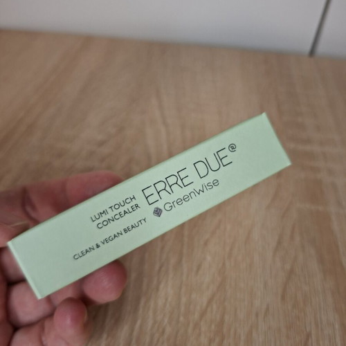 Erred Due Lumi Touch Concealer No 301 Fair Beige new