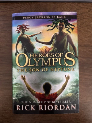Heroes of Olympus The Son of Neptune hardback book like new, English