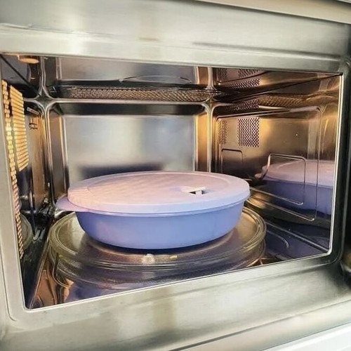 Crystal Wave with Compartments 1.4L Tupperware new