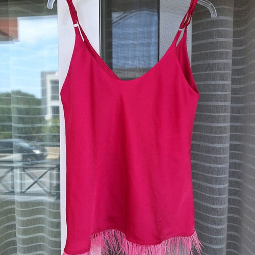 Satin fuchsia camisole like new with pink feathers