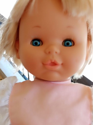 Vintage Famosa Spain doll 1994 used, collectible