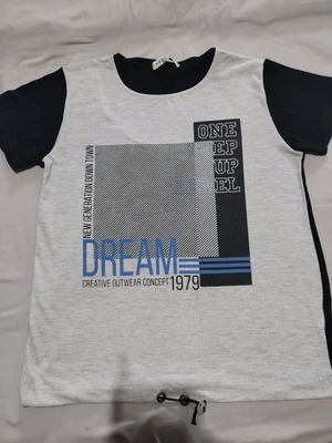 Boys' t-shirt size 10 years like new, grey