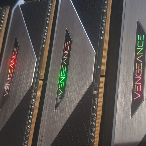 Corsair Vengeance LPX 32GB RGB DDR4 3600MHz Desktop Memory RAM like new
