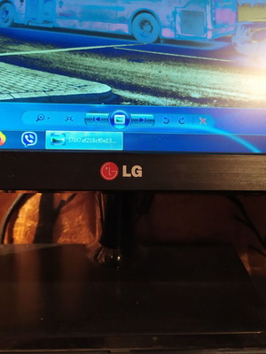 Οθόνη LG 19" EN33 σαν καινούργιο