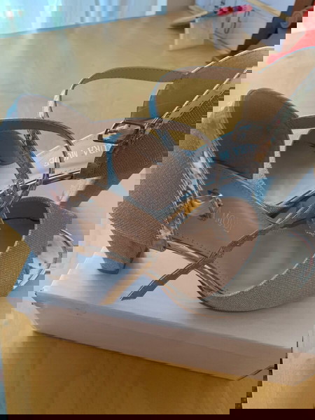 Πέδιλα