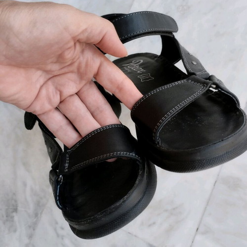 Leather Parex sandals black like new