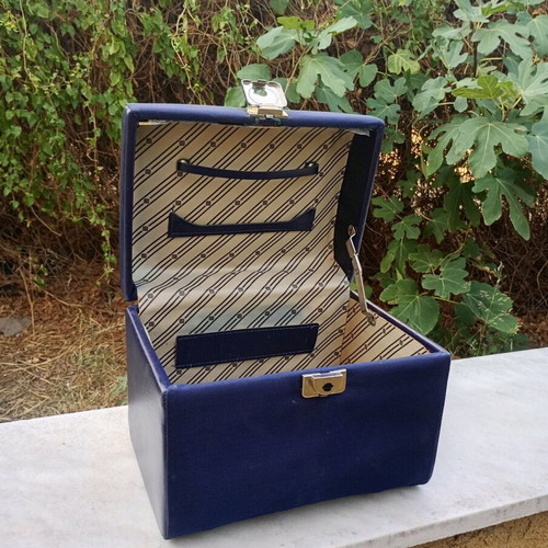 Jewelry box used, large, blue