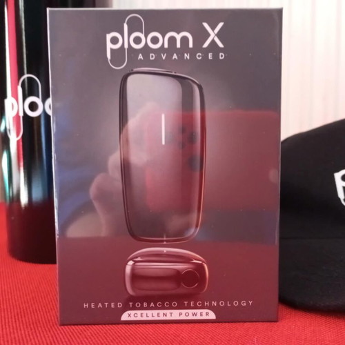 Ploom X Advanced new, gray with charger and cleaning sticks
