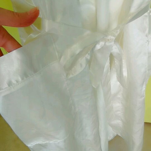 Miss Evelyn set robe and nightgown like new, sugar color