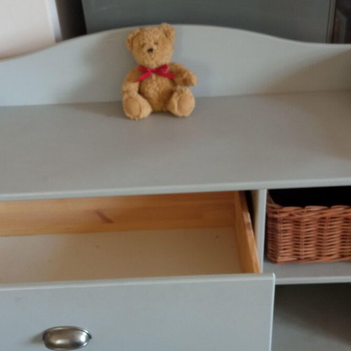 Baby dresser changing table like new, solid wood