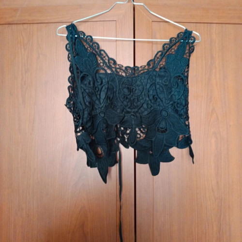 Crop top black like new, one size