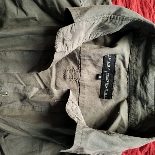 Badila men's shirt medium khaki color like new