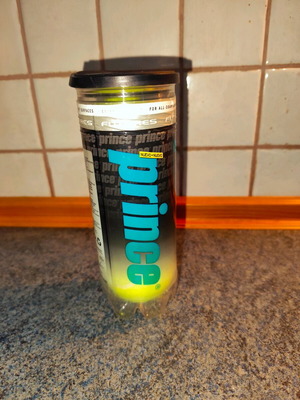 Prince tennis balls new, pack