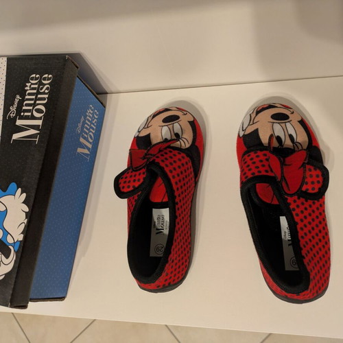 Disney children's slippers size 29 new with Minnie Mouse design