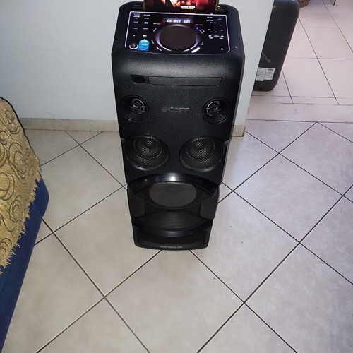 Sony MCH V50 D Bluetooth speaker like new, 600W