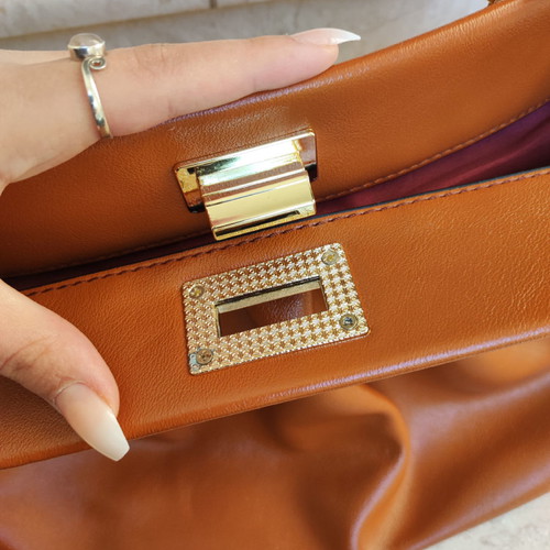 Tan handbag/shoulder bag faux leather new, vintage style