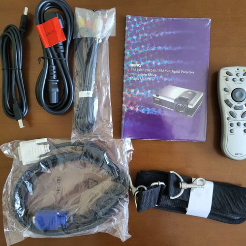 Benq PB8250 projector used with carrying bag and accessories