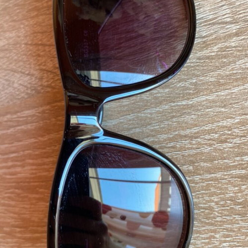 Sunglasses black like new