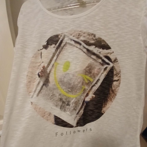 White Zara t shirt like new, size M