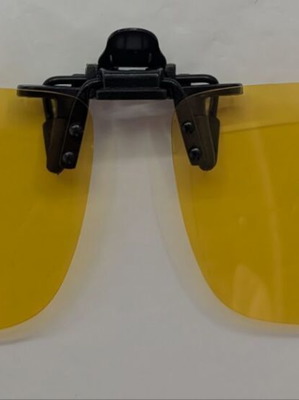 Clip-on polarized yellow lenses for glasses, night driving