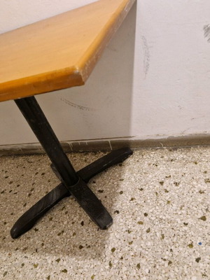 Τραπέζια εστιατορίου σαν καινούργια, 1μ x 0,7μ, σετ 2