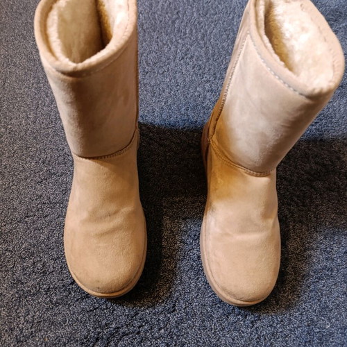 A To Z Greek women's boots used, beige, size 37