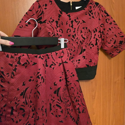 Skirt and top set like new