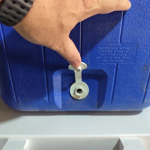 Coleman Portable Ice Cooler 70 Liters used with Tap