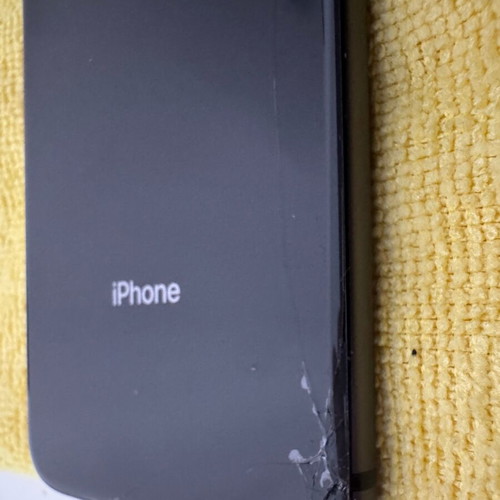 iPhone 8 64GB used with external rear crack, battery 89%