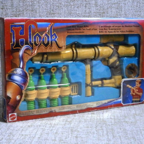 Hook Lost Boy Water Rifle Mattel 1991 new with box