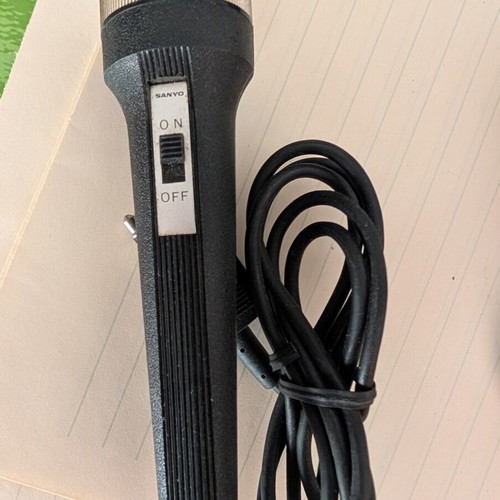 Sanyo microphone set like new