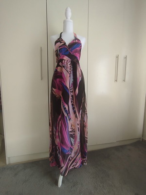 Long dress medium size new, multicolor, halter neck with open back
