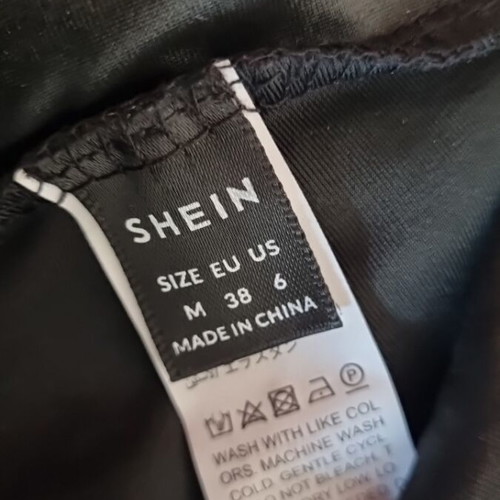 Shein women's shiny leggings size M like new, black
