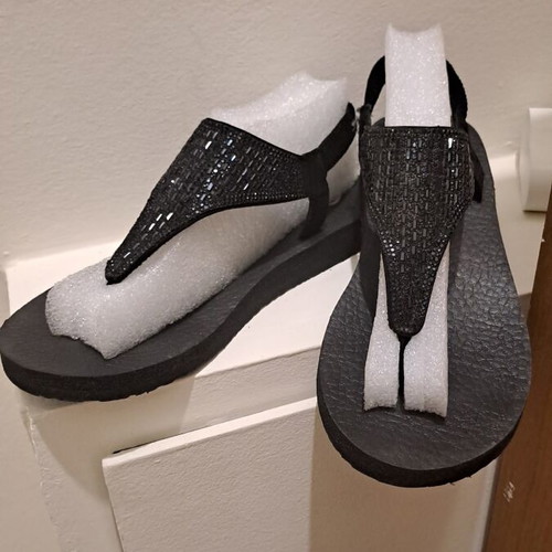 Skechers sandals size 37 used, black, memory foam sole with minor defect