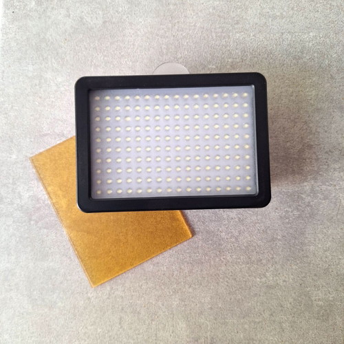 Video Light with 160 dimmable LEDs used, powered by AA batteries