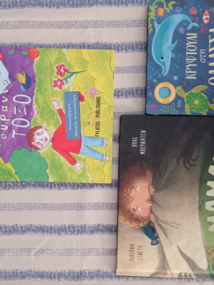 Children's fairy tales set of 3 like new