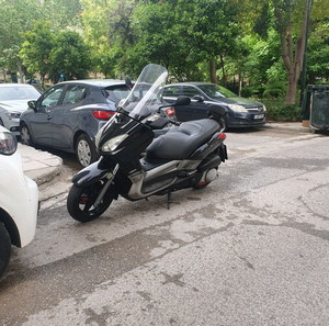 yamaha x max250