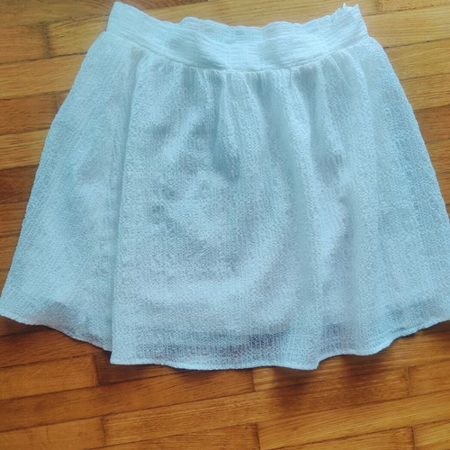 H&M skirt size 40 white like new
