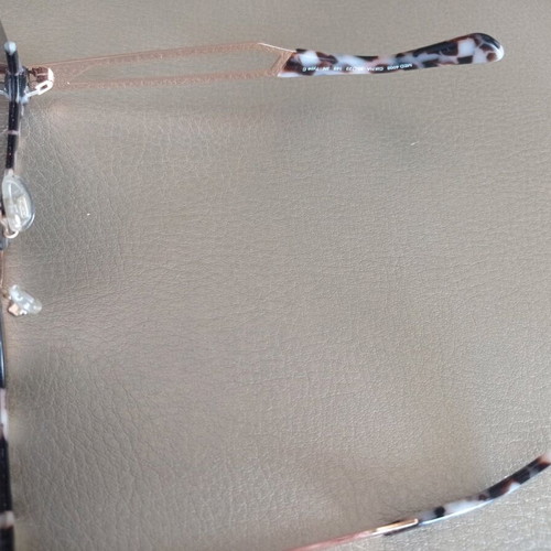 Med sunglasses used with metal and acetate frame, pink gold lenses