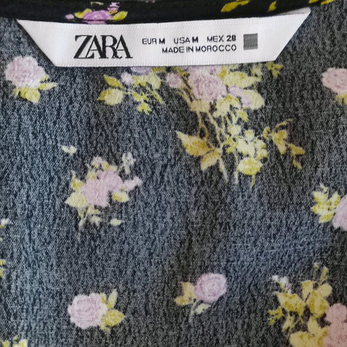 Zara floral mini dress with ruching and sweetheart neckline like new