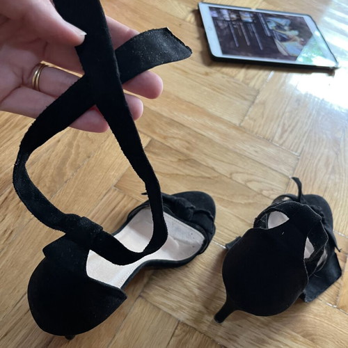 WS velvet sandals size 41, like new, black