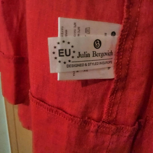 Julia Bergovich women's dress size 38 like new, red
