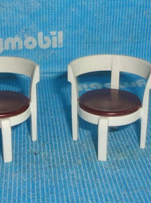 Playmobil set of 4 chairs