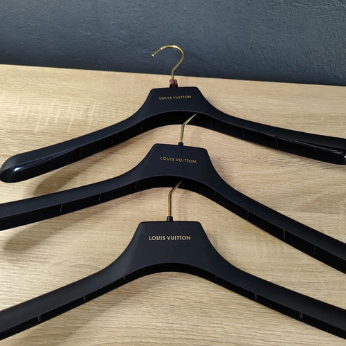 Louis Vuitton plastic hangers used, set of 6, 42 & 36 cm