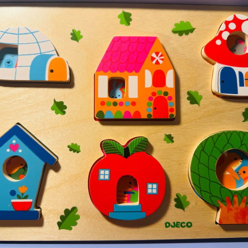 Puzzle set for 18 months like new, animal houses and fruits