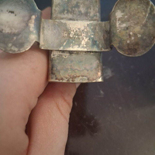 Napkin holder silver plated, like new, Plato brand