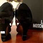 Πλατφορμες Love Moschino