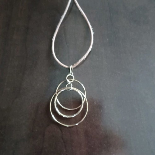 Loisir silver gold-plated pendant jewelry in excellent condition