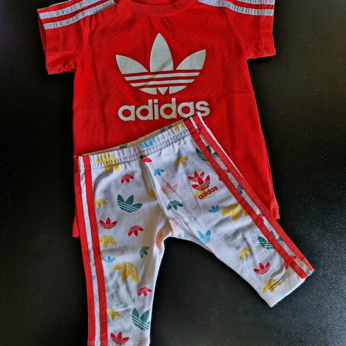 Adidas baby set like new with short sleeve top and leggings 0-3 months